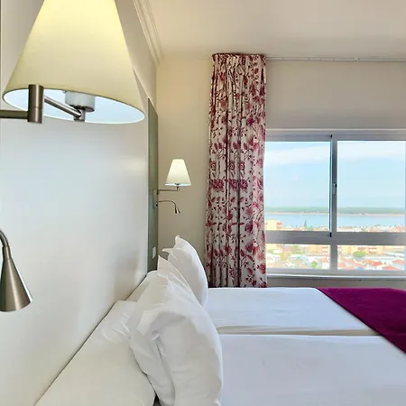 Hotel Guadalquivir 4*